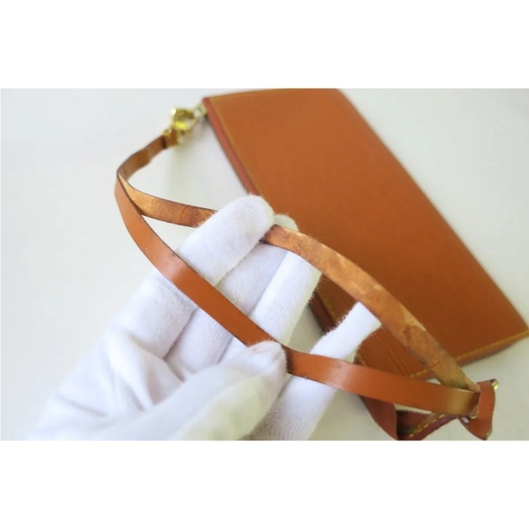 Louis Vuitton Epi Pochette - Picture 10 of 14